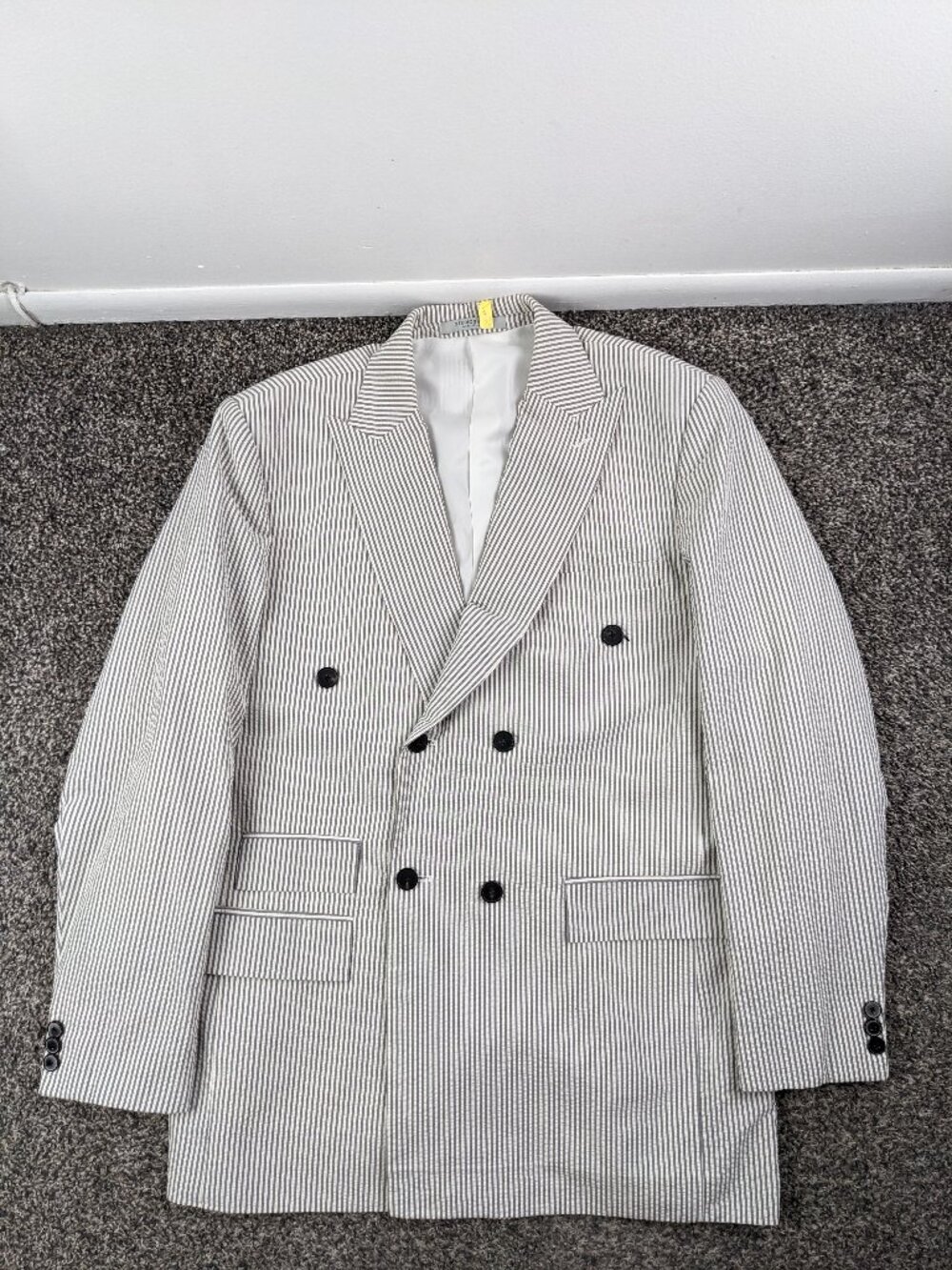 Studiosuits Sport Coat 42R Seersucker Double Breasted Peak Lapel Gray Striped
